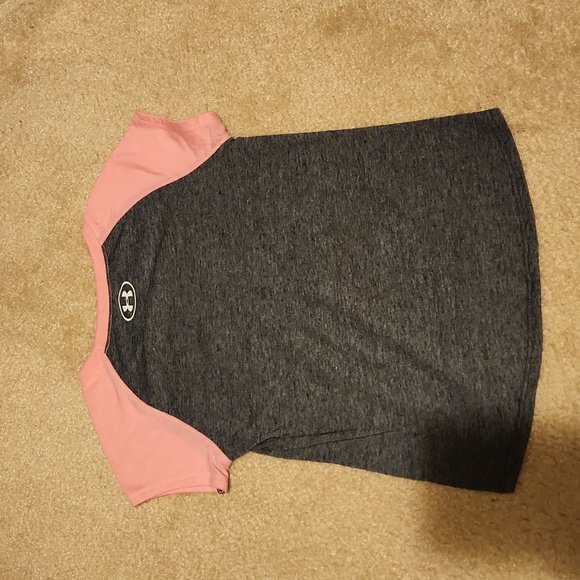 Girls Under Armour Shirt - Picture 2 of 3